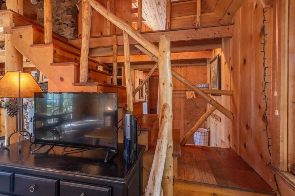 Coziest Cabin In Tahoe W Stone Fireplace Comfy Beds Close To Slopes & Lake Carnelian Bay Εξωτερικό φωτογραφία